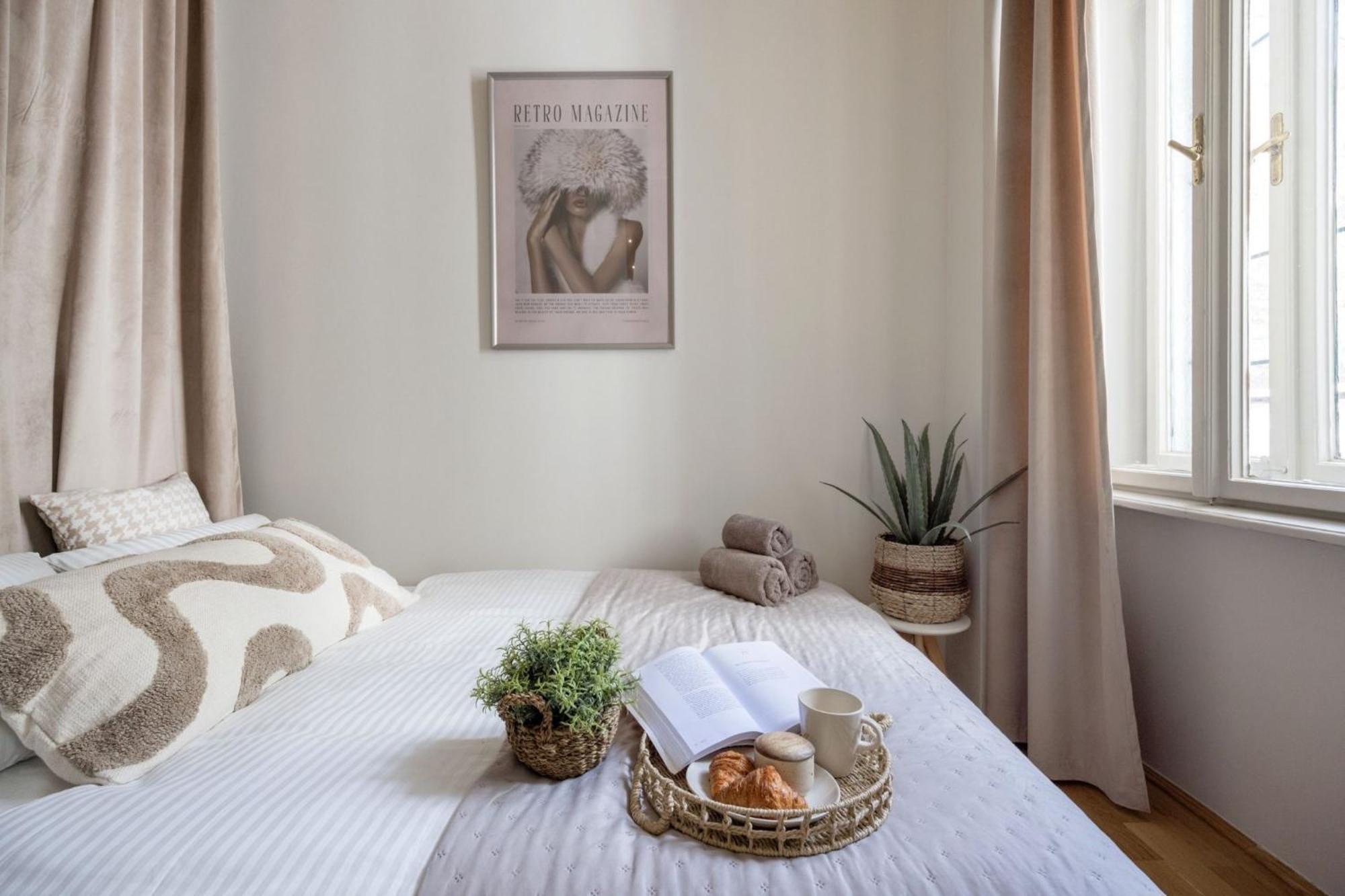 Timeless Elegant Apartment By Opera House Boedapest Buitenkant foto